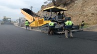 <strong>Hatay Büyükşehir Belediyesi’nden Karaağaç ve Sarımazı Mahallerine beton asfalt!</strong>