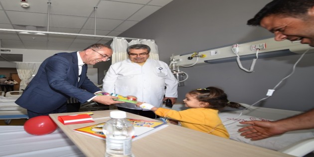 Antakya Belediye Başkanı İbrahim Naci Yapar 23 Nisan’da hasta çocukları unutmadı!