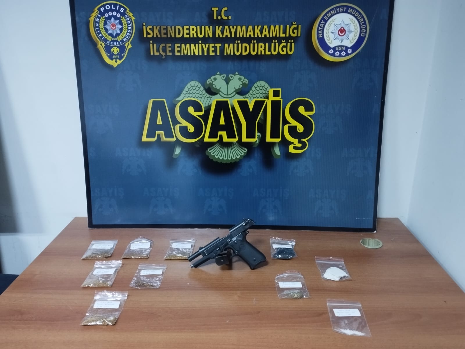 İskenderun’daki Asayiş uygulamasında 1209 şahıs, 596 araç, 151 motosiklet sorgulandı İskenderun’daki Asayiş uygulamasında 1209 şahıs, 596 araç, 151 motosiklet sorgulandı