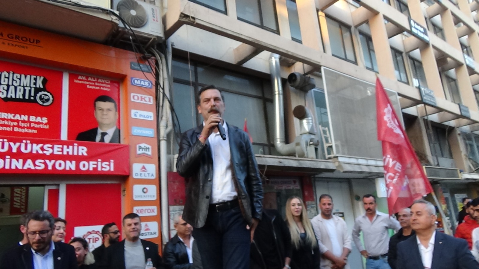 Türkiye İşçi Partisi İskenderun Ofis açılışında umduğunu bulamadı! Türkiye İşçi Partisi İskenderun Ofis açılışında umduğunu bulamadı!