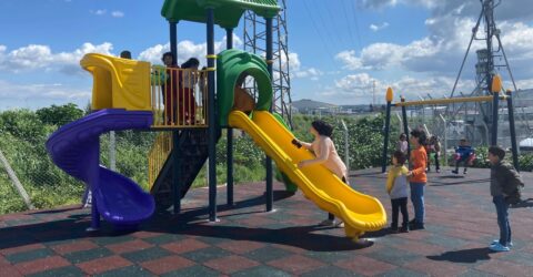 <strong>Hatay Büyükşehir Belediyesi’nden 20 farklı Konteyner kente çocuk oyun alanları</strong>