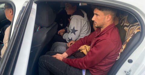 Belen’de durdurulan 3 ayrı araçta 16 Suriye uyruklu göçmen yakalandı