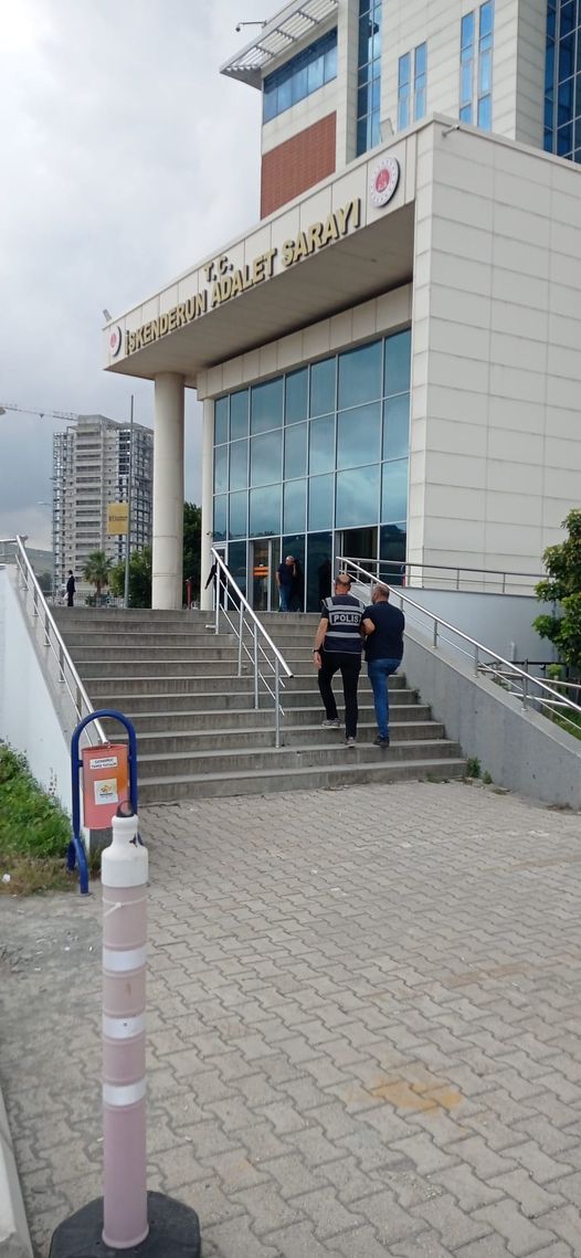 Silahlı yağma suçundan aranan bir kişi Belen’de yakalandı Silahlı yağma suçundan aranan bir kişi Belen’de yakalandı