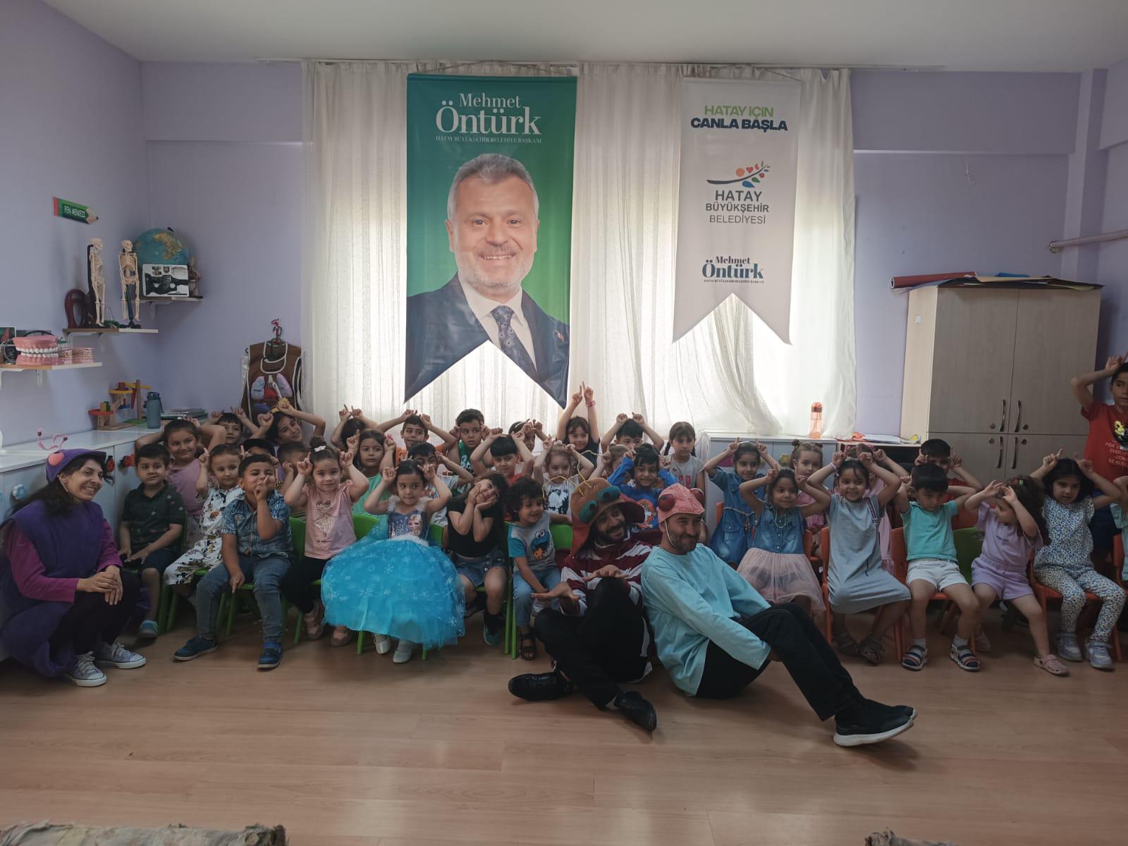 Çocuklar, Haziran ayında Hatay Büyükşehir Belediyesi ile Tiyatroya doyacaklar! Çocuklar, Haziran ayında Hatay Büyükşehir Belediyesi ile Tiyatroya doyacaklar!