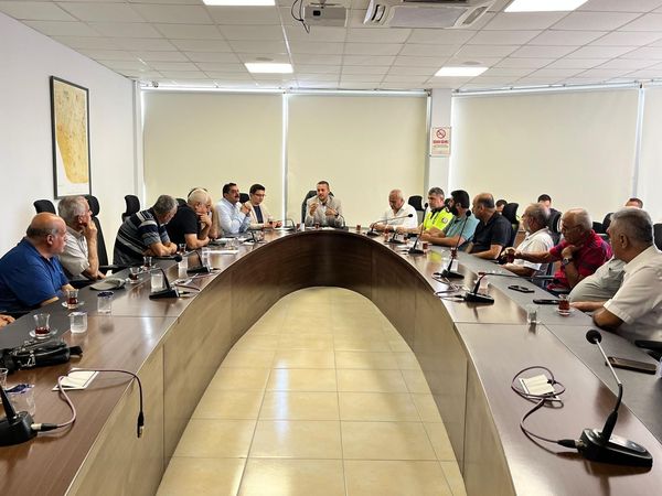 HATAY BÜYÜKŞEHİR BELEDİYESİ TARAFINDAN TOPLU TAŞIMADA ESNAFA BİLGİLENDİRME TOPLANTISI YAPILDI HATAY BÜYÜKŞEHİR BELEDİYESİ TARAFINDAN TOPLU TAŞIMADA ESNAFA BİLGİLENDİRME TOPLANTISI YAPILDI
