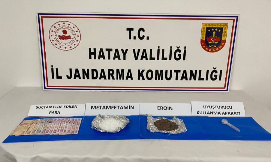 JANDARMA BİR HAFTADA  31 UYUŞTURUCU ŞÜPHELİSİNİ 1578 GRAM ESRAR  VE 7 RUHSATSIZ TABANCAYLAYAKALADI JANDARMA BİR HAFTADA  31 UYUŞTURUCU ŞÜPHELİSİNİ 1578 GRAM ESRAR  VE 7 RUHSATSIZ TABANCAYLAYAKALADI