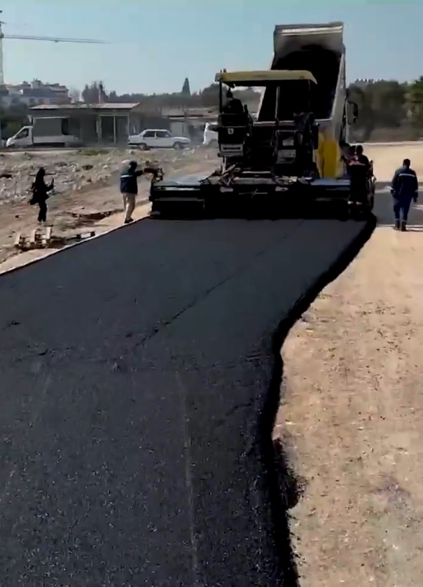 ANTAKYA’NIN DAHA RAHAT VE GÜVENLİ YOLLARA KAVUŞMASI İÇİN ÇALIŞMALAR DEVAM EDİYOR ANTAKYA’NIN DAHA RAHAT VE GÜVENLİ YOLLARA KAVUŞMASI İÇİN ÇALIŞMALAR DEVAM EDİYOR