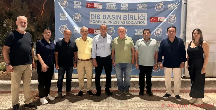 TÜRKİYE GAZETECİLER FEDERASYONU GENEL BAŞKANI YILMAZ KARACA VE BAŞKANVEKİLİ CAFER ESENDEMİR LEFKOŞE DIŞ BASIN BİRLİĞİNİ ZİYARET ETTİ TÜRKİYE GAZETECİLER FEDERASYONU GENEL BAŞKANI YILMAZ KARACA VE BAŞKANVEKİLİ CAFER ESENDEMİR LEFKOŞE DIŞ BASIN BİRLİĞİNİ ZİYARET ETTİ