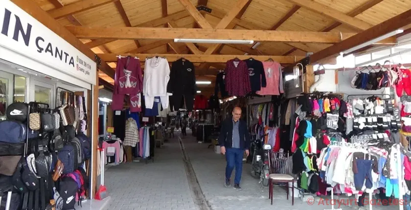 ESNAF GERÇEK USULE GEÇİLME UYGULAMASINA TEPKİLİ: HÜKÜMET ESNAFA DESTEK OLMAK YERİNE YENİ VERGİLER YÜKLÜYOR! ESNAF GERÇEK USULE GEÇİLME UYGULAMASINA TEPKİLİ: HÜKÜMET ESNAFA DESTEK OLMAK YERİNE YENİ VERGİLER YÜKLÜYOR!