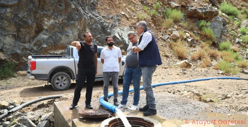ARSUZ TÜLEK VE KONACIK’TA SU HATLARI ONARILIYOR ARSUZ TÜLEK VE KONACIK’TA SU HATLARI ONARILIYOR