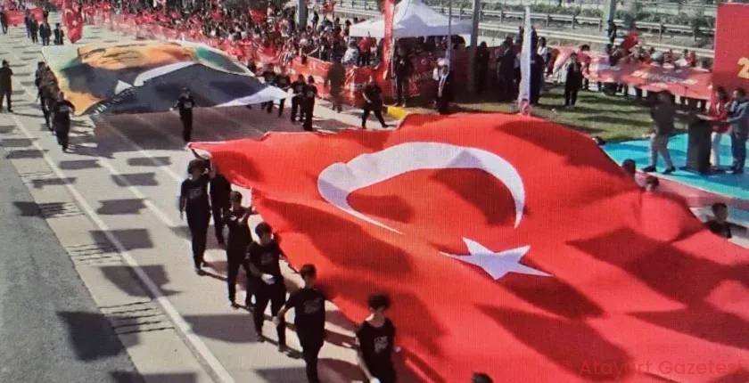 HATAY’LILARIN CUMHURİYETİMİZİN 102. YILI COŞKUSU HATAY’LILARIN CUMHURİYETİMİZİN 102. YILI COŞKUSU