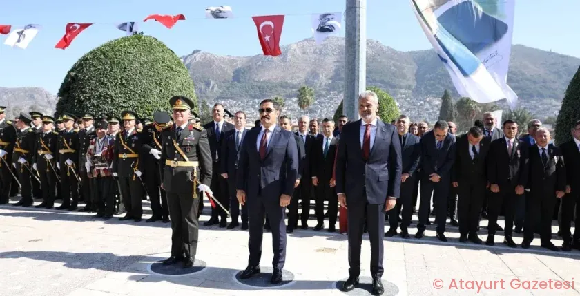 CUMHURİYETİMİZİN 102. YILI DOLAYISIYLA ANTAKYA ATATÜRK ANITINA ÇELENK KONULDU CUMHURİYETİMİZİN 102. YILI DOLAYISIYLA ANTAKYA ATATÜRK ANITINA ÇELENK KONULDU