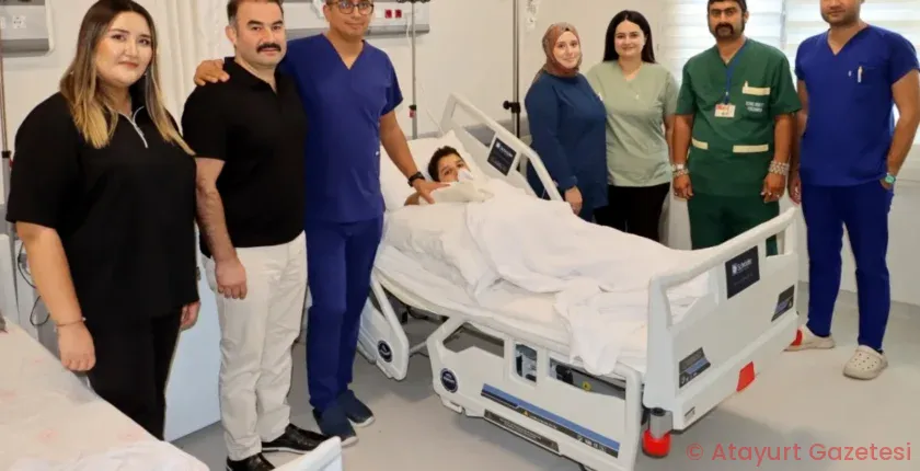 ALTINÖZÜ DEVLET HASTANESİNDE BAŞARILI OPERASYON: OP. DR. MEHMET ÖZER DÖKMECİ KOPAN PARMAKLARI YENİDEN HAYATA DÖNDÜRDÜ ALTINÖZÜ DEVLET HASTANESİNDE BAŞARILI OPERASYON: OP. DR. MEHMET ÖZER DÖKMECİ KOPAN PARMAKLARI YENİDEN HAYATA DÖNDÜRDÜ
