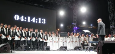 MEDENİYETLER KOROSU’NUN CUMHURİYET KONSERİ MEST ETTİ