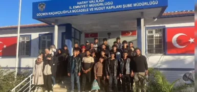 ERZİN’DE 31, ANTAKYA-KIRIKHAN KARAYOLUNDA 7 TOPLAM 38 KAÇAK GÖÇMEN YAKALANDI