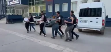 İSKENDERUN’DA 4 KİŞİ 3 TÜFEK İLE 517 MERMİYLE YAKALANDI