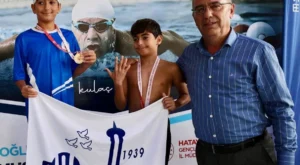 ANTAKYA BELEDİYESİ YÜZME SPORCULARI, 1. KAMİL KÖSEOĞLU YÜZME TURNUVASI’NDA HATAY ŞAMPİYONU OLDU