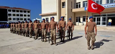 KIRAÇ VE SUSUZ TOPRAKLARD EN KALİTELİ YAPRAK TÜTÜN ÜRETİYORLAR