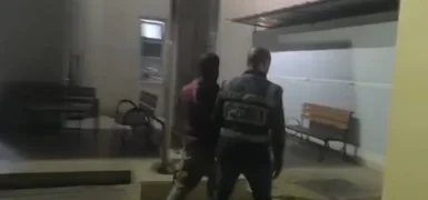 HAKKINDAKİ HAPİS CEZASINDAN ARANAN BİR KİŞİDE 2.68 GRAM ESRAR YAKALANDI