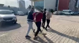 İSKENDERUN’DA KASTEN YARALAMA ŞÜPHELİSİ İKİ KİŞİ TUTUKLANDI
