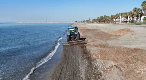 HATAY BÜYÜKŞEHİR BELEDİYESİ’NDEN DÖRTYOL’DA KIYI TEMİZLİĞİ
