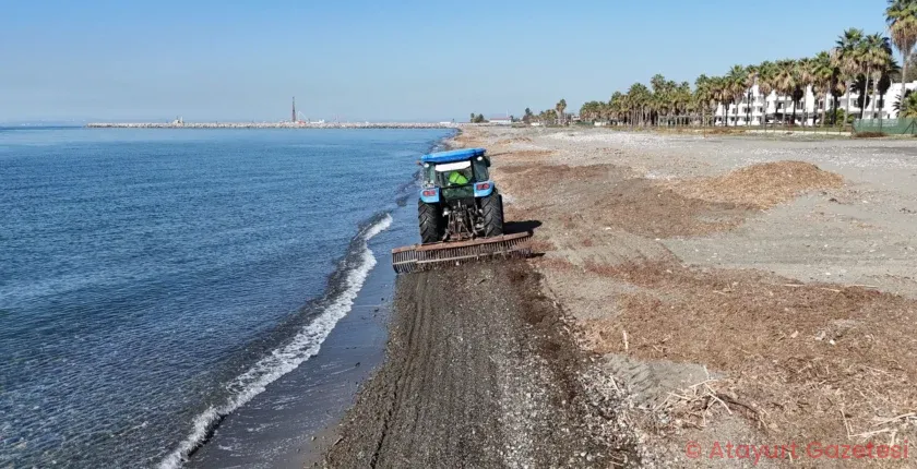 HATAY BÜYÜKŞEHİR BELEDİYESİ’NDEN DÖRTYOL’DA KIYI TEMİZLİĞİ