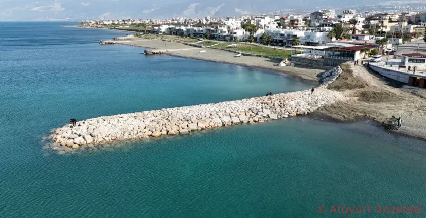 HATAY BÜYÜKŞEHİR BELEDİYESİ’NDEN P’DEN ARSUZ’A 70 METRELİK MENDİREK