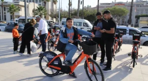 ELEKTİRİKLİ BİSİKLETLER SAHAYA İNDİ