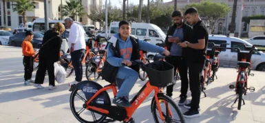 ELEKTİRİKLİ BİSİKLETLER SAHAYA İNDİ